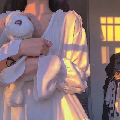 荒唐男荒唐女